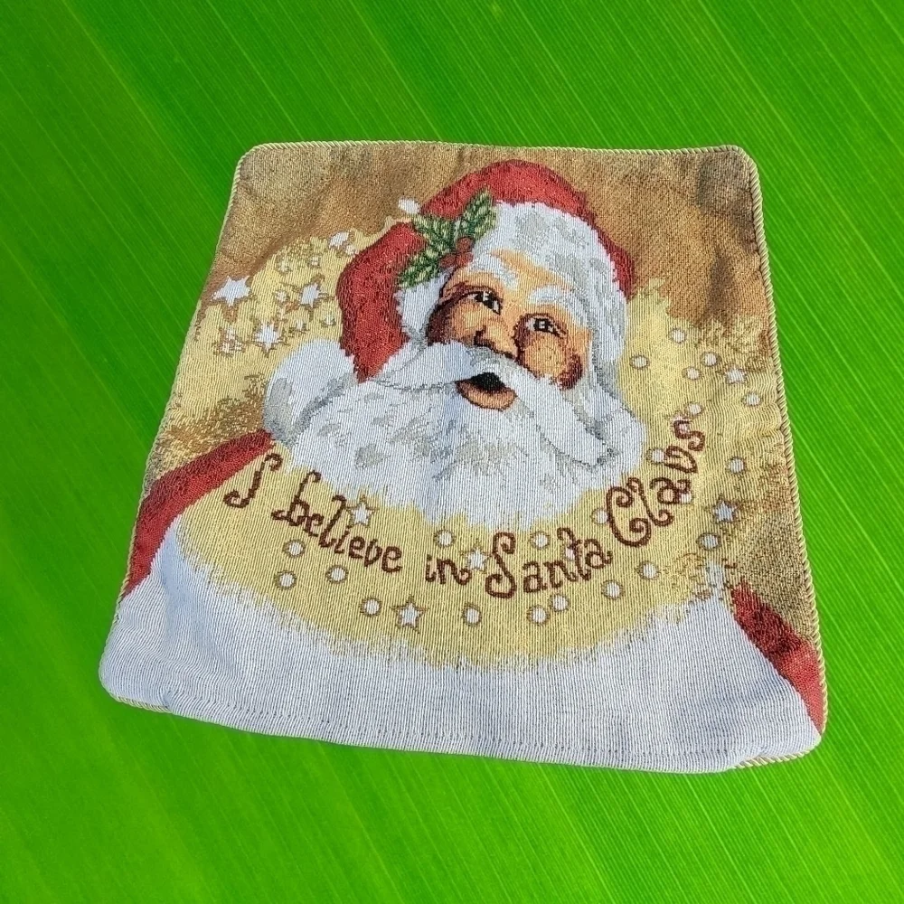 Majestic Tapestry Christmas Santa Claus set of 2 Pillow Covers T09